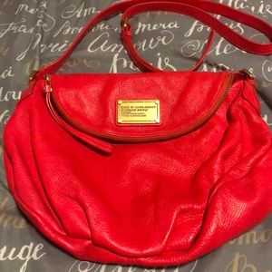 Marc Jacobs messenger purse